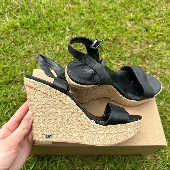 Michael Kors black wedges size 7 - Picture 1 of 8
